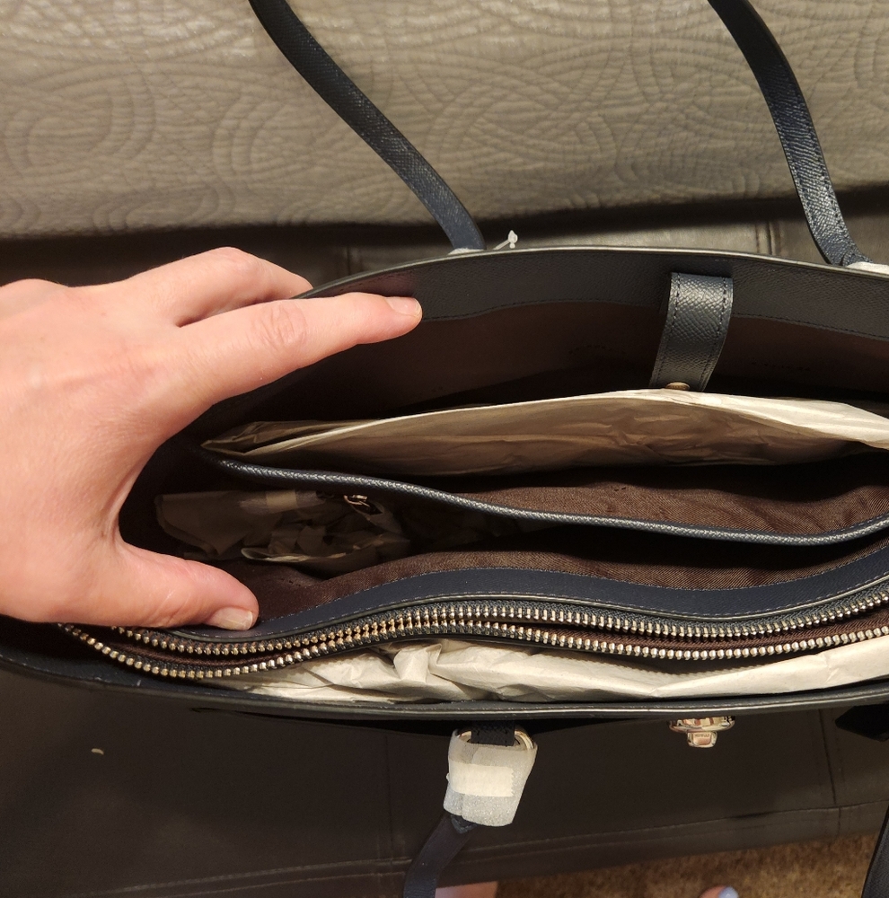 Elegant Black Leather Men's Bag